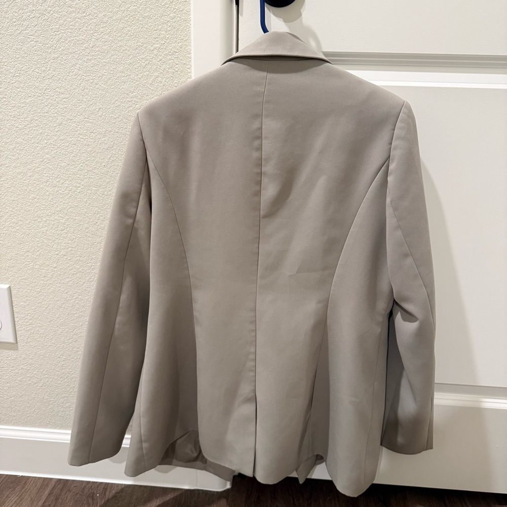 Bianca Double-Breasted Blazer - Picture 12 of 13